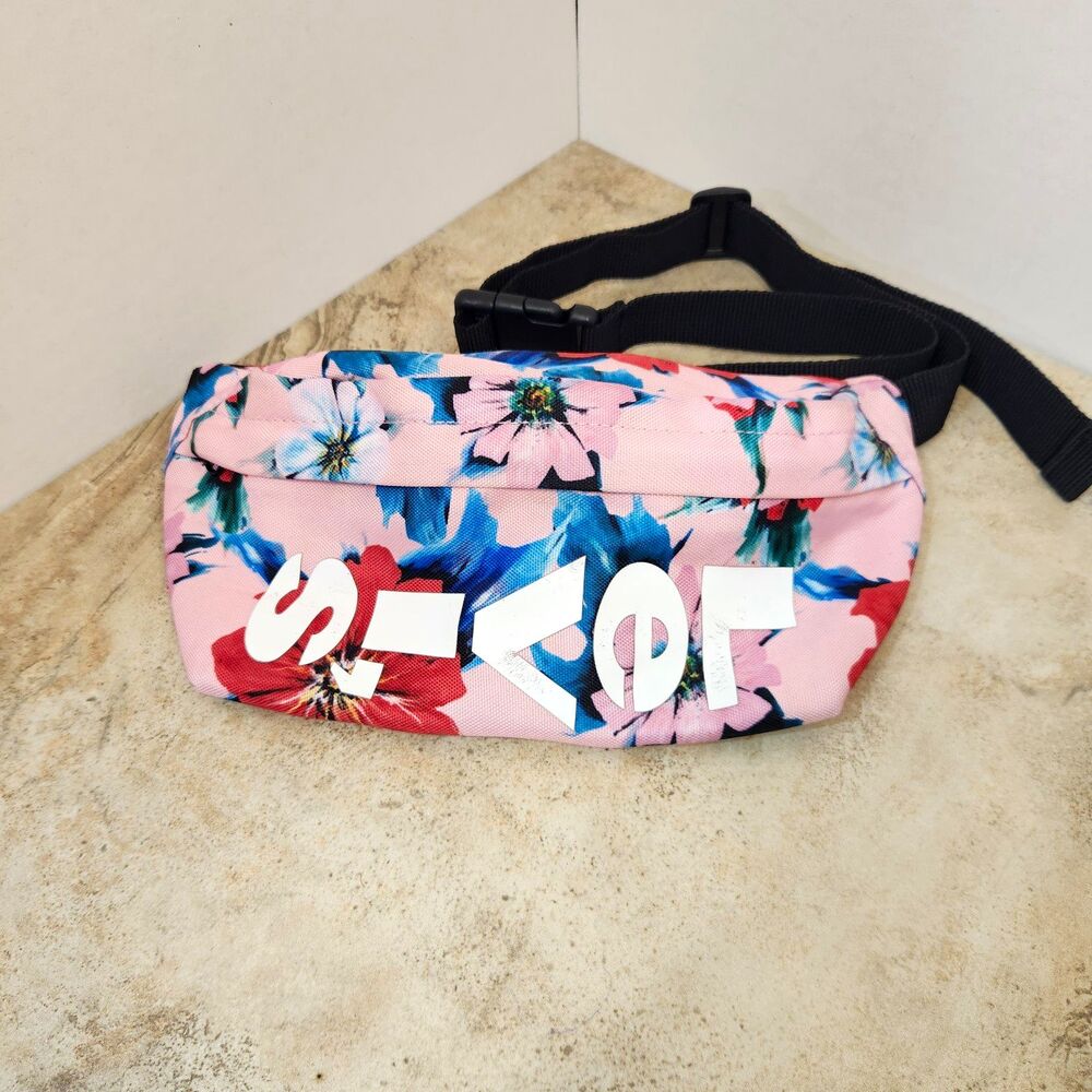 Levi's Belt Pack Pink Multicolor Floral Zip Closure Adjustable Strap Women's
